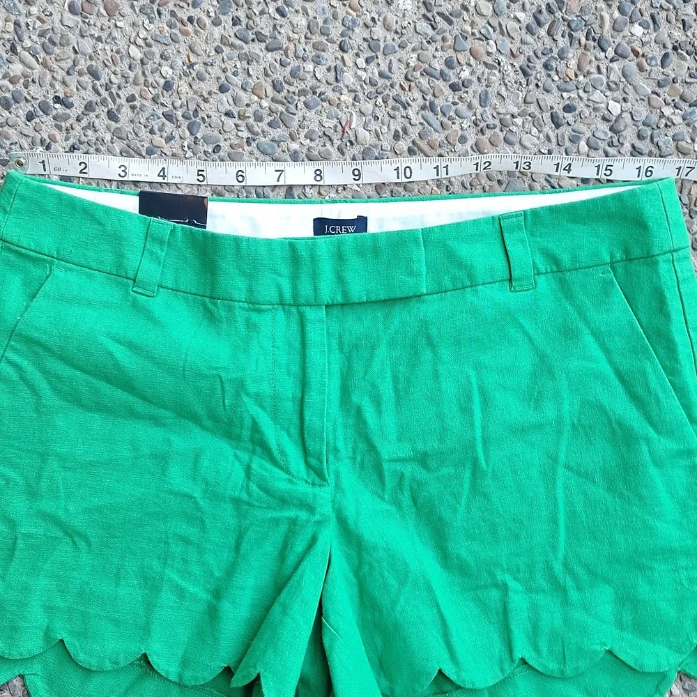 NWT 4" J. Crew Kelly Green Scalloped Hem Cotton Linen Shorts Size 10 - Picture 3 of 11